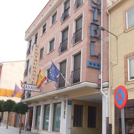Hotel Vadorrey Roa Zewnętrze zdjęcie